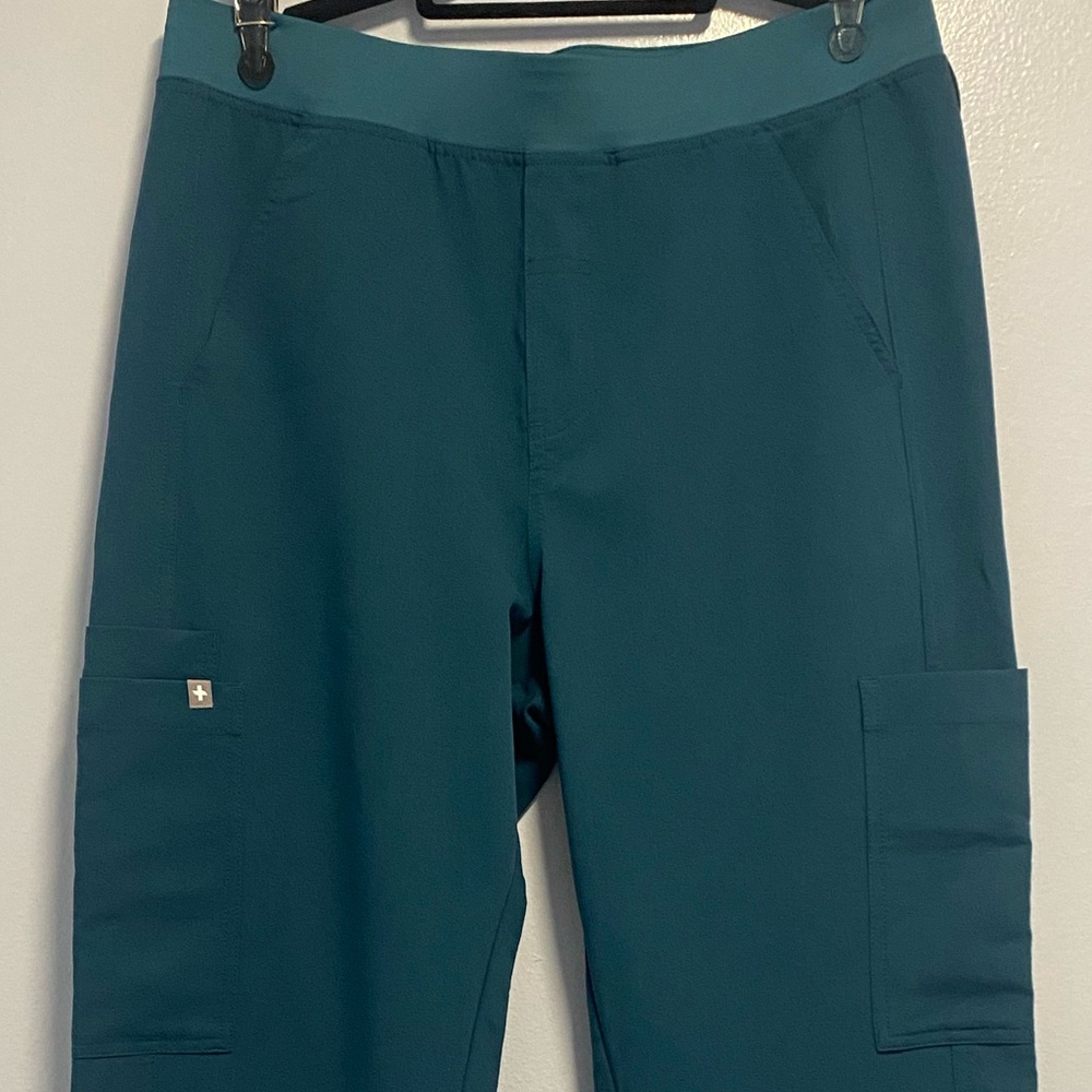 Figs Straight-Legged Fion x Axim Men’s Cargo Scrub Pants In Size Medium/ Tall. - Picture 8 of 10
